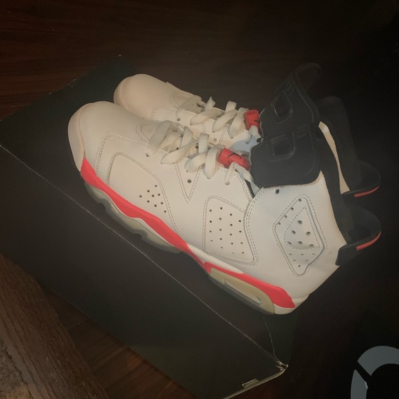 Air Jordan Retro 6 “Infrared White” 2014 - Picture 2 of 4